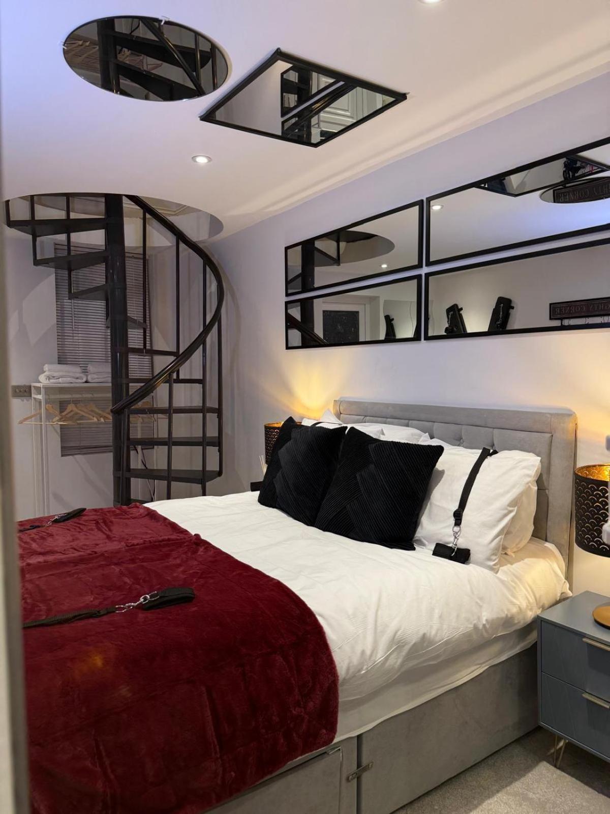 Luxury Duplex Apartment London
